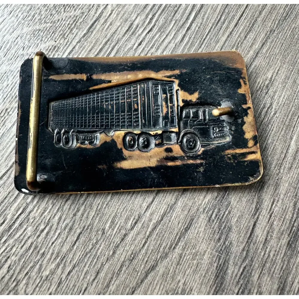 Vintage Semi Truck Livestock Trailer Belt Buckle Brass Tone Trucker 3.5